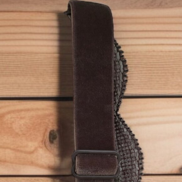 NWOT VICTORIA SECRET 32DD Very Sexy Pushup Front Clasp Lace and Crush Velvet - Picture 3 of 6